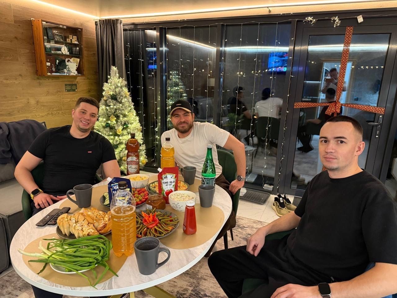 Мужская компания